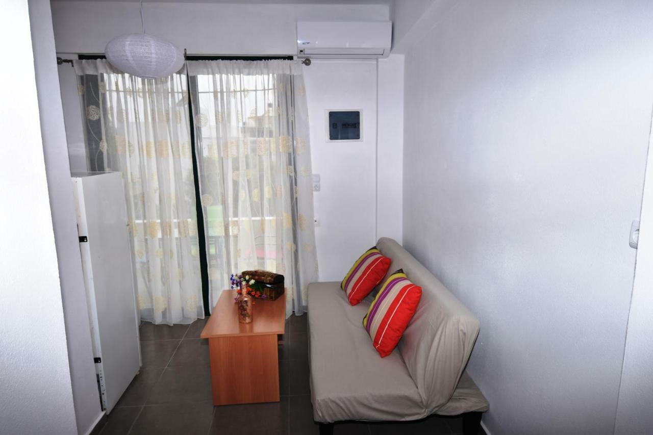 Sunflower Apartments Каламаки Экстерьер фото
