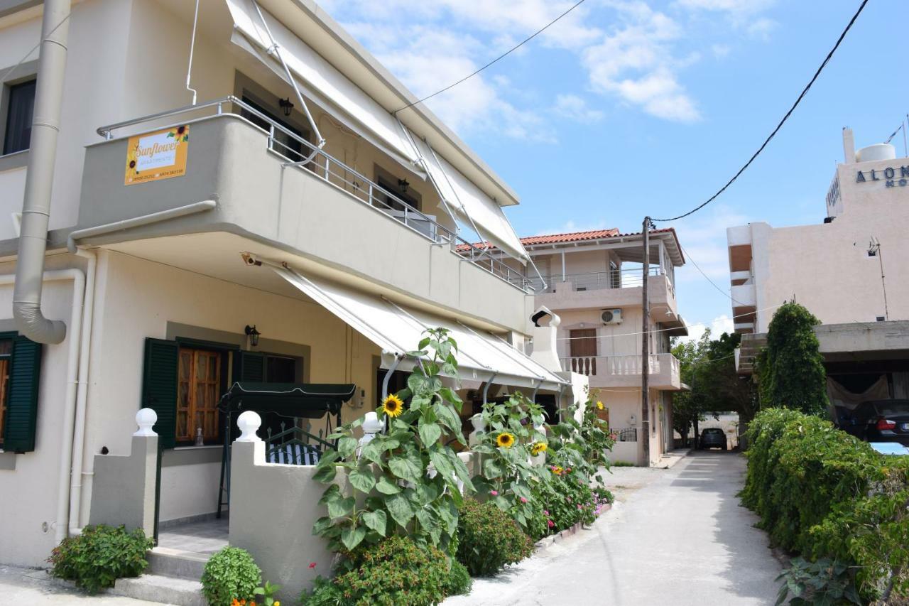 Sunflower Apartments Каламаки Экстерьер фото