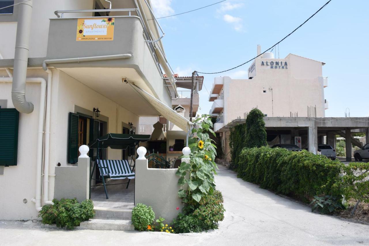 Sunflower Apartments Каламаки Экстерьер фото